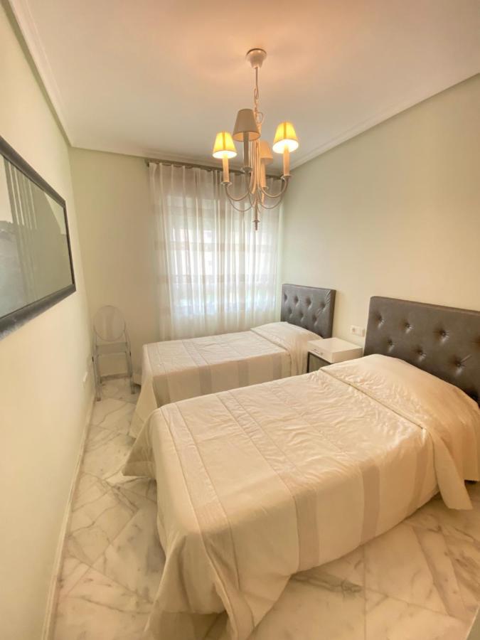 Elegant 2-Bedroom Apartment In Benidorm With Private Pool And Scenic Garden Views Cala de Finestrat Kültér fotó