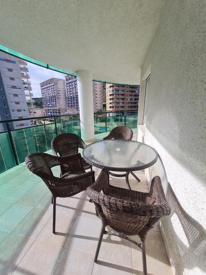 Elegant 2-Bedroom Apartment In Benidorm With Private Pool And Scenic Garden Views Cala de Finestrat Kültér fotó